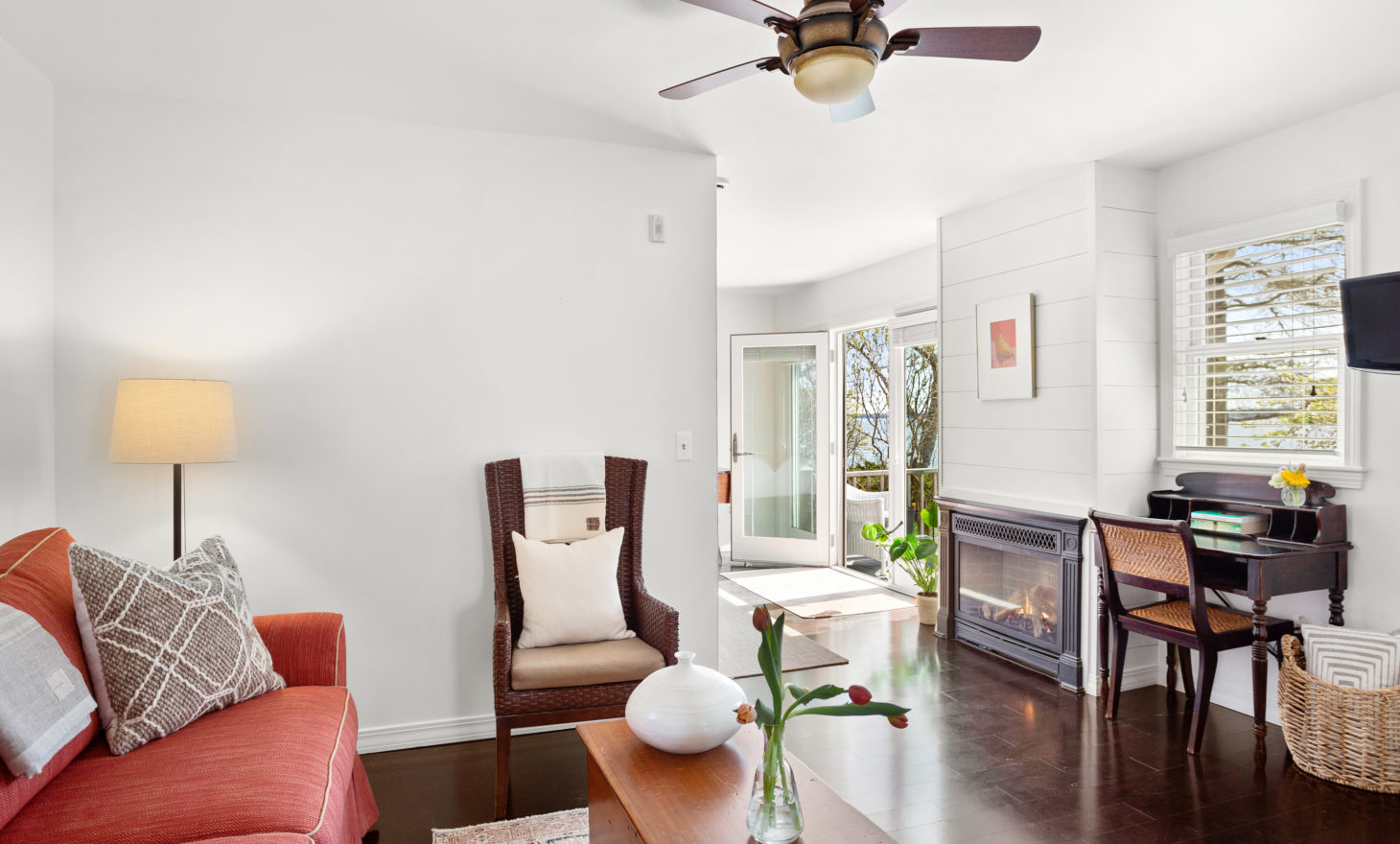 Camden, Maine Cottages Luxury Cottage with Stunning Ocean Views