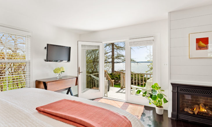 Luxury cottage rental in Maine - the Rachel Carson Cottage