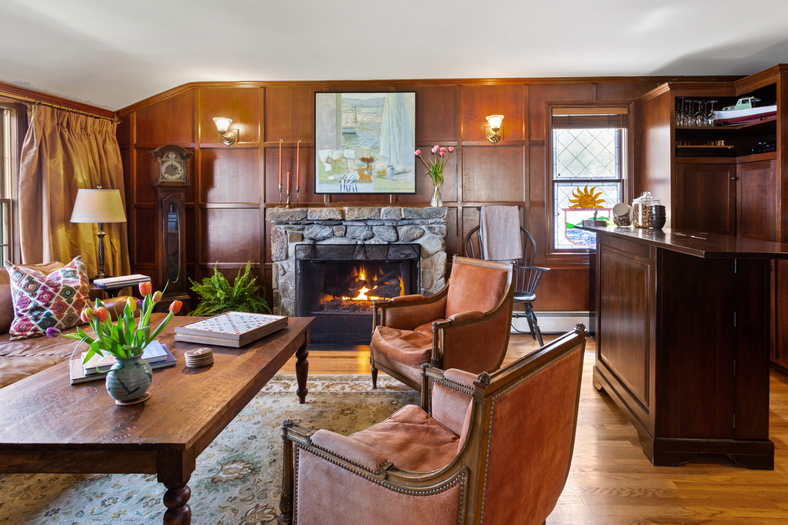 Guest bar and library at our boutique hotel near Camden, Maine