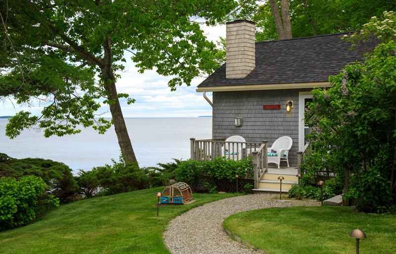 Private oceanfront cottage on Maine coast